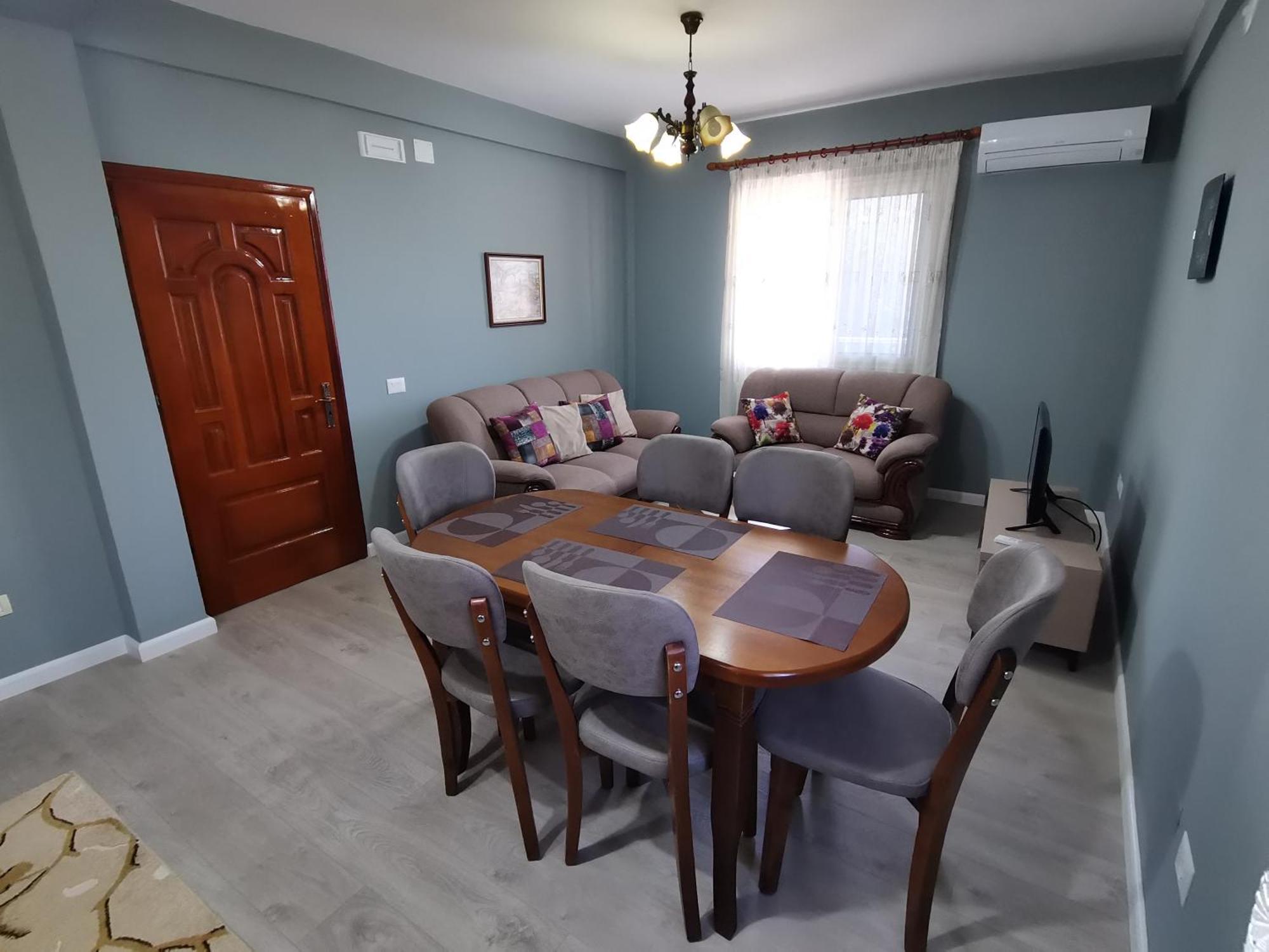 Leatis Apartment ドゥラス エクステリア 写真