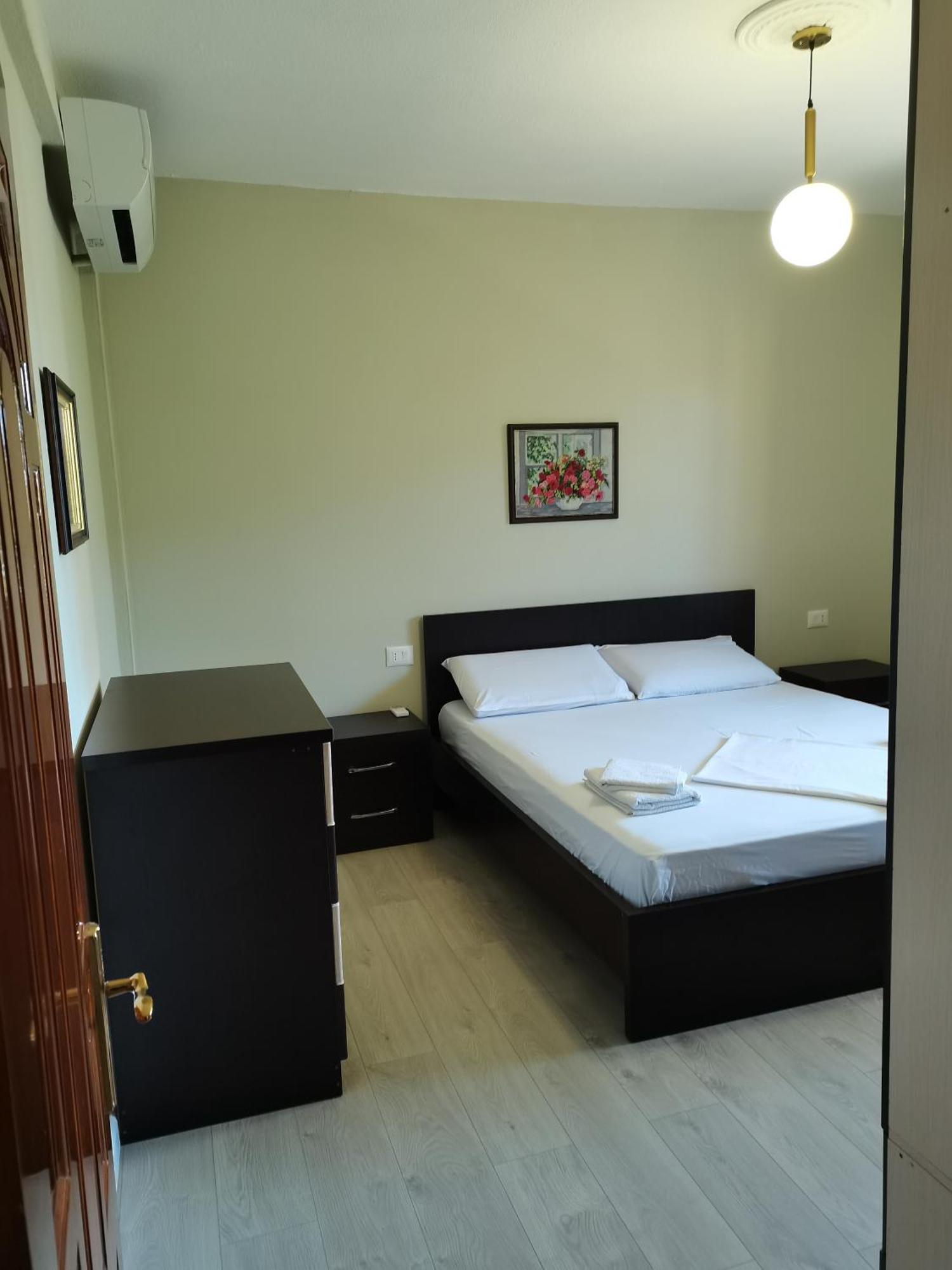 Leatis Apartment ドゥラス エクステリア 写真